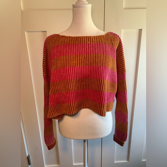 Free People Sweaters - Free People Cropped Sweater Size XS Pink and Orange